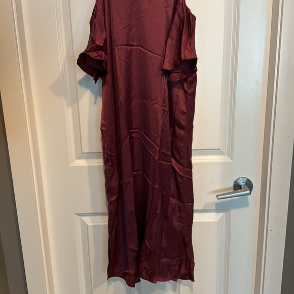 Burgundy Wilfred flowy off the shoulder slip dress - Picture 5 of 8